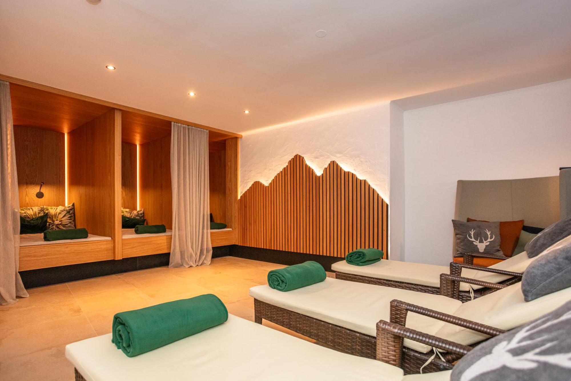 Hotel Oberwirt - Nahe An Saalbach Und Zell Am See, Viehhofen Sommercard Exteriör bild