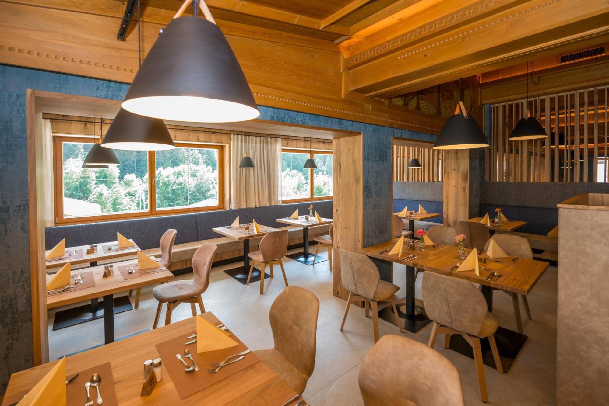 Hotel Oberwirt - Nahe An Saalbach Und Zell Am See, Viehhofen Sommercard Exteriör bild