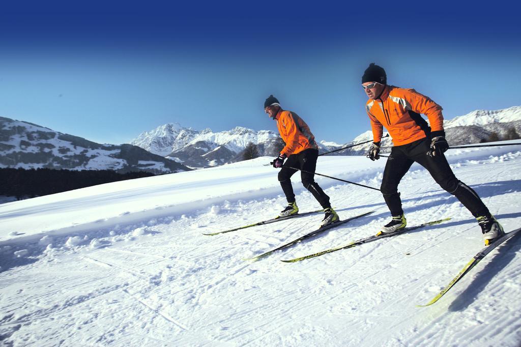 Hotel Oberwirt - Nahe An Saalbach Und Zell Am See, Viehhofen Sommercard Exteriör bild